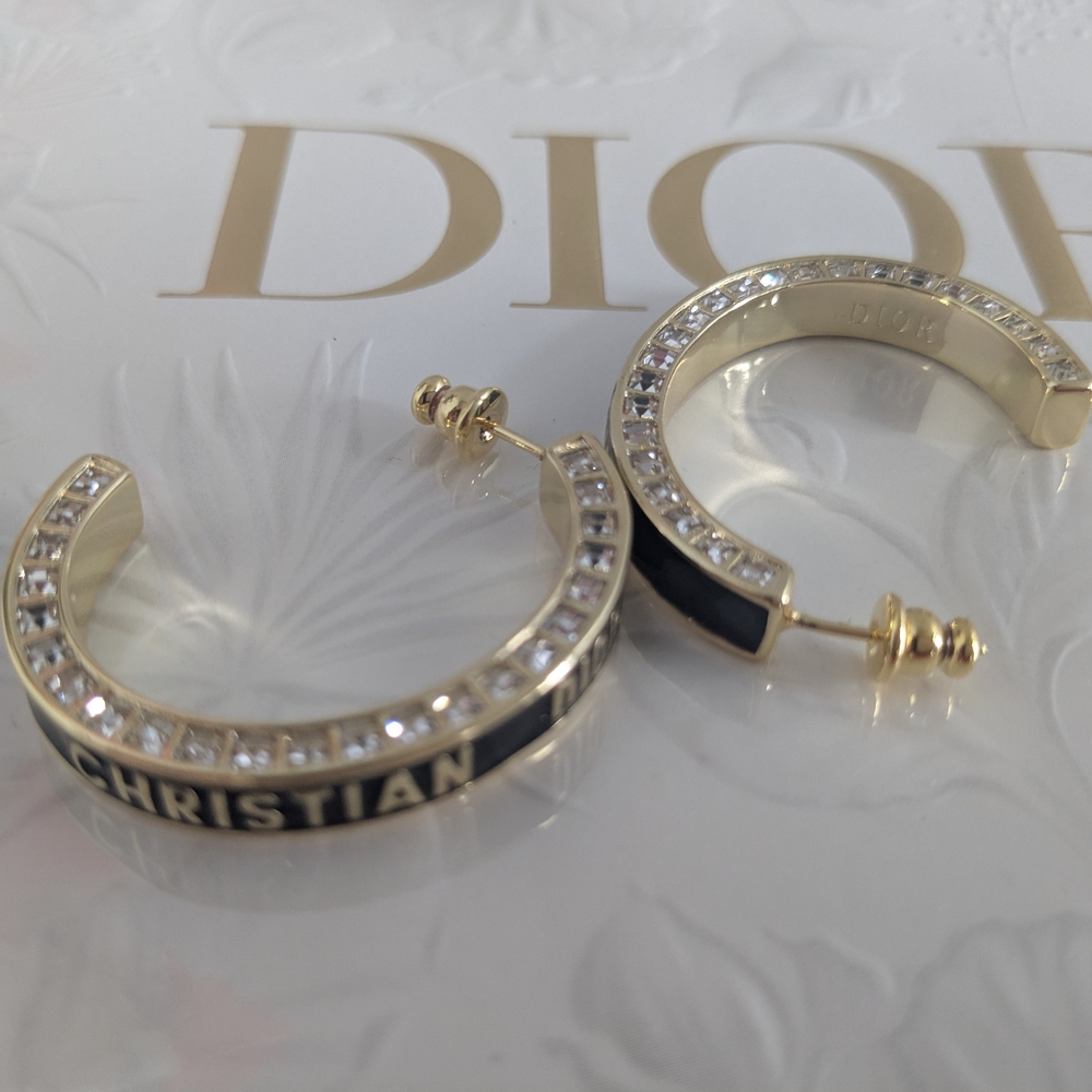 Dior Code Earring - Picture 5 of 8